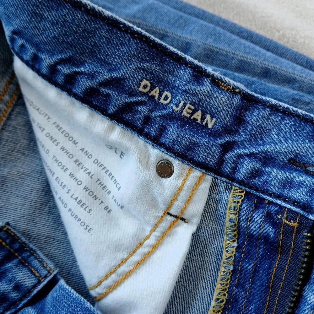 American Eagle Jeans Mens‎ 33x28 Blue Dad Jean 100% Cotton Embroidered Crest